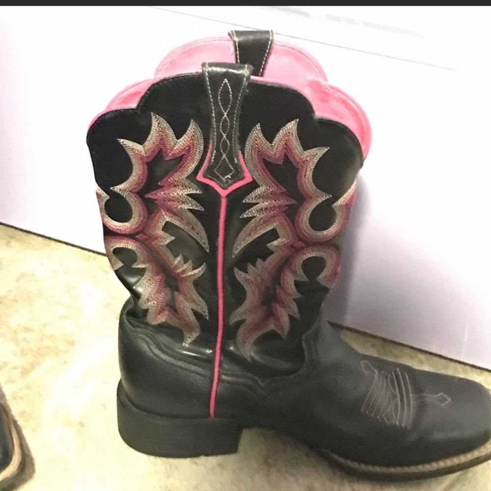 Ladies Ariat boots